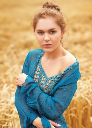 Farm babe out in the hay field getting naked