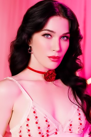 Evelyn Claire Excited Dark-haired Cutie Shows Her Ass And Pussy