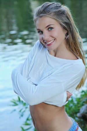 Tight jeans shorts in the outdoors photo 12