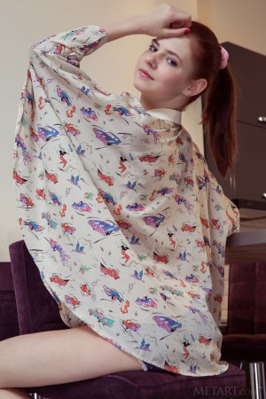 Young sweetie makes her fans happy photo 8